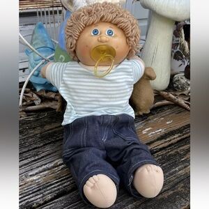Cabbage Patch Kids CPK Boy Doll Blonde Curly Yarn Hair Pacifier HM4 Vintage 80s